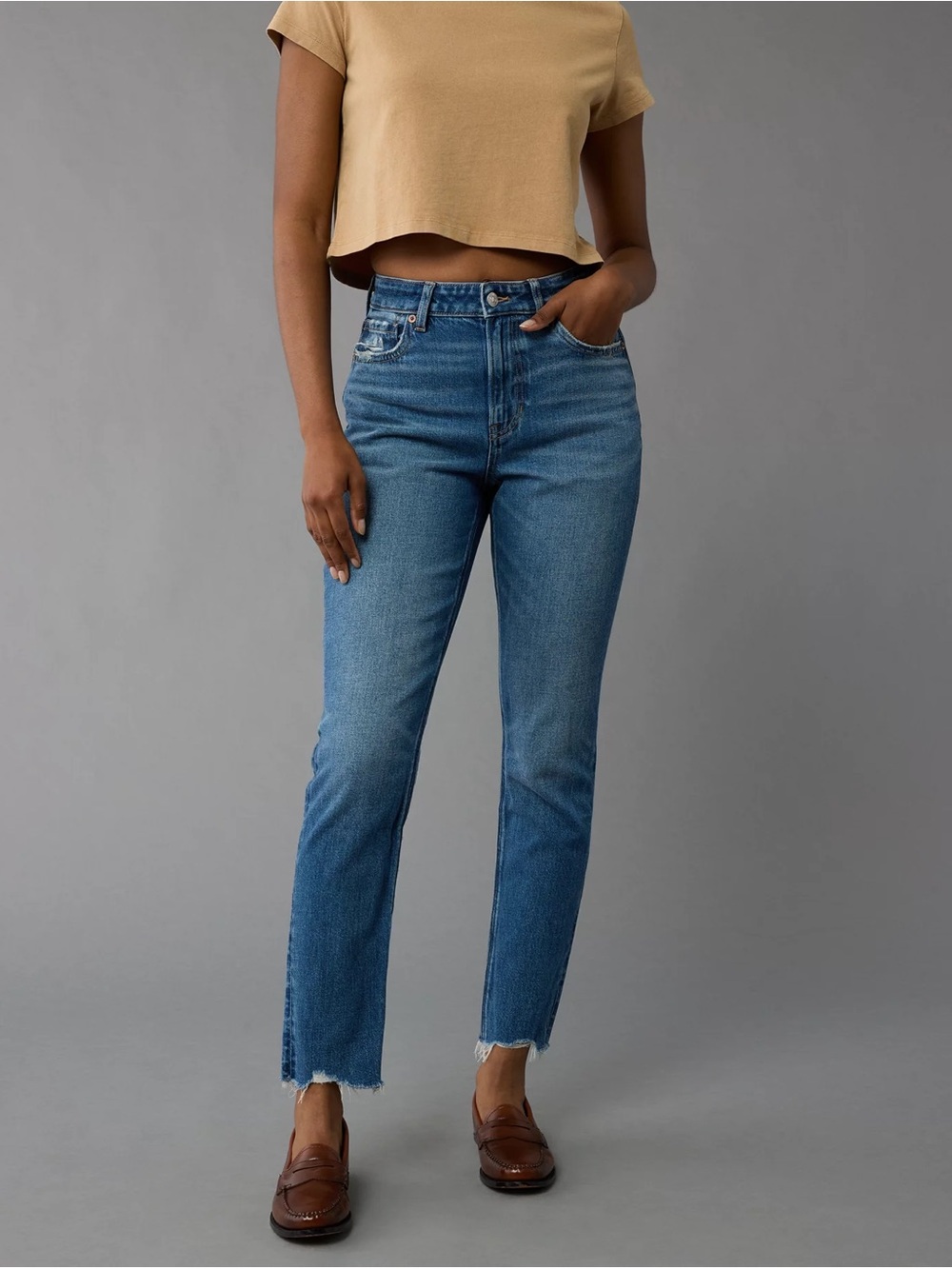 American Eagle Strigid Mom Jeans